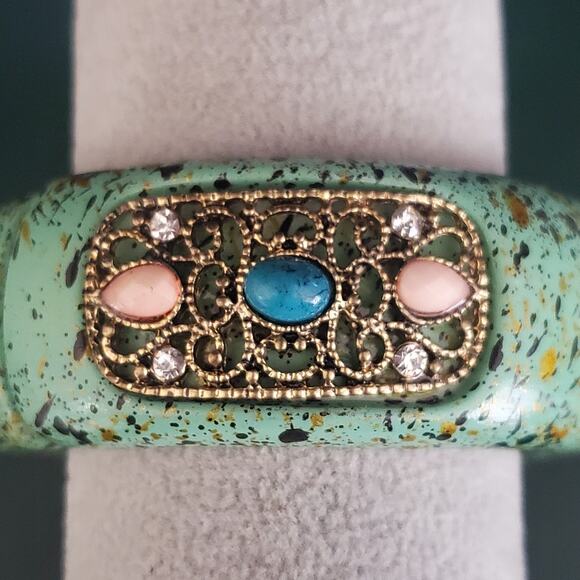 Heavy Green Splatter Hinged Bangle with Filigree Inserts with Beads and Crystals - Picture 4 of 11